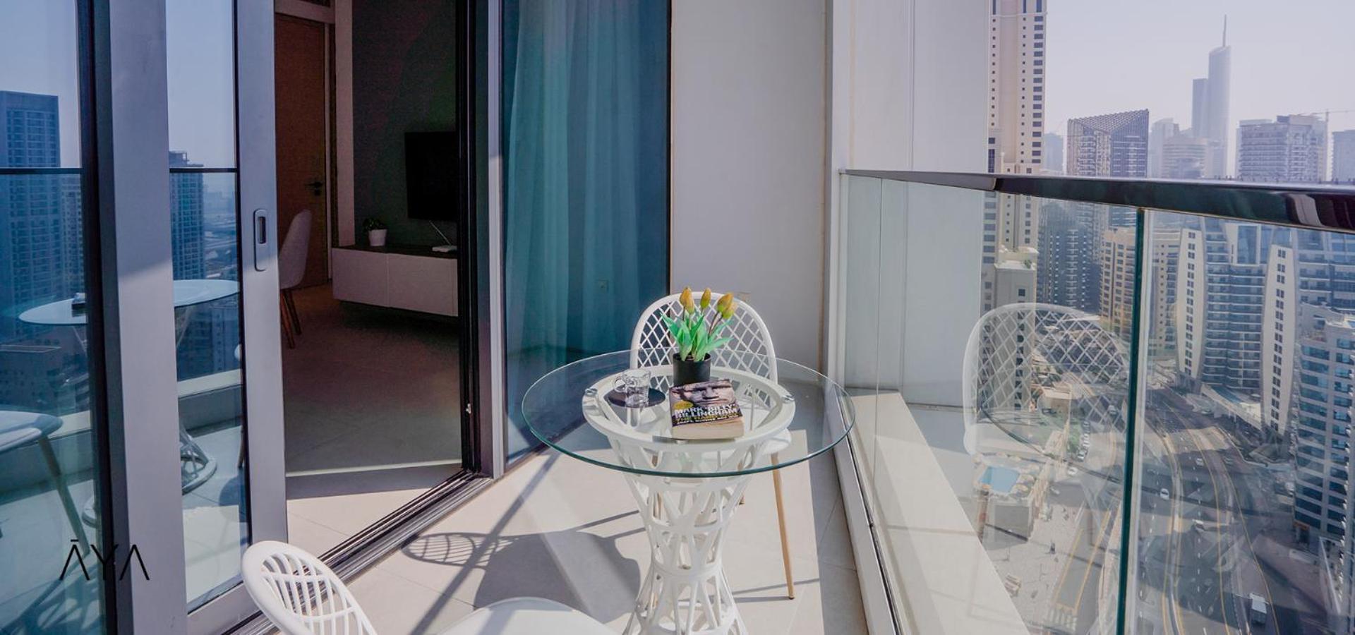 Jumeirah Gate Tower 1 - Stylish Apartment With Pool & City Views By Aya Boutique Dubaj Kültér fotó